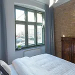 Provenir Strzelecka 25