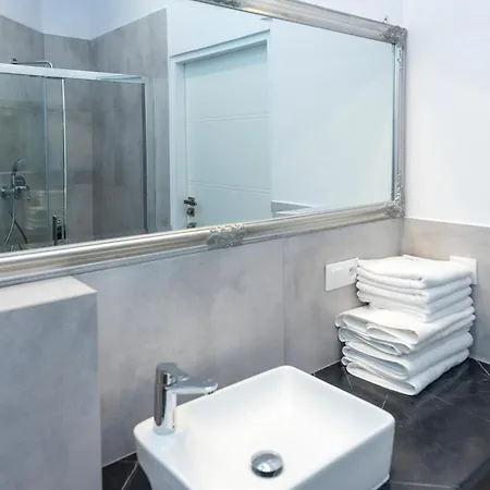 Apartament Provenir Strzelecka 25 *